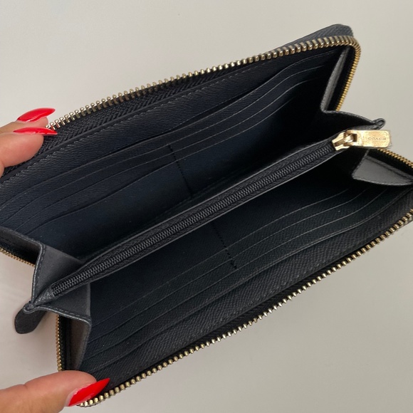 Coach long zip around Wallet - Picture 5 of 11